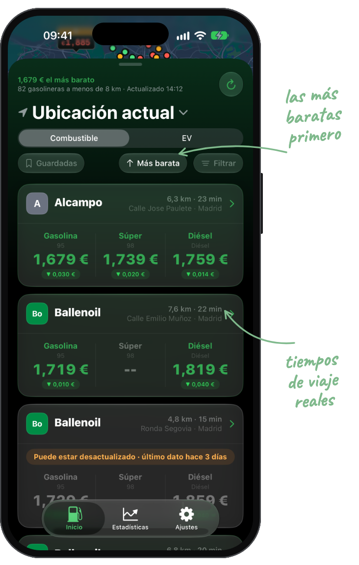 Lista de gasolineras de Nozzle, modo oscuro, con notas: las más baratas primero, tiempos de viaje reales